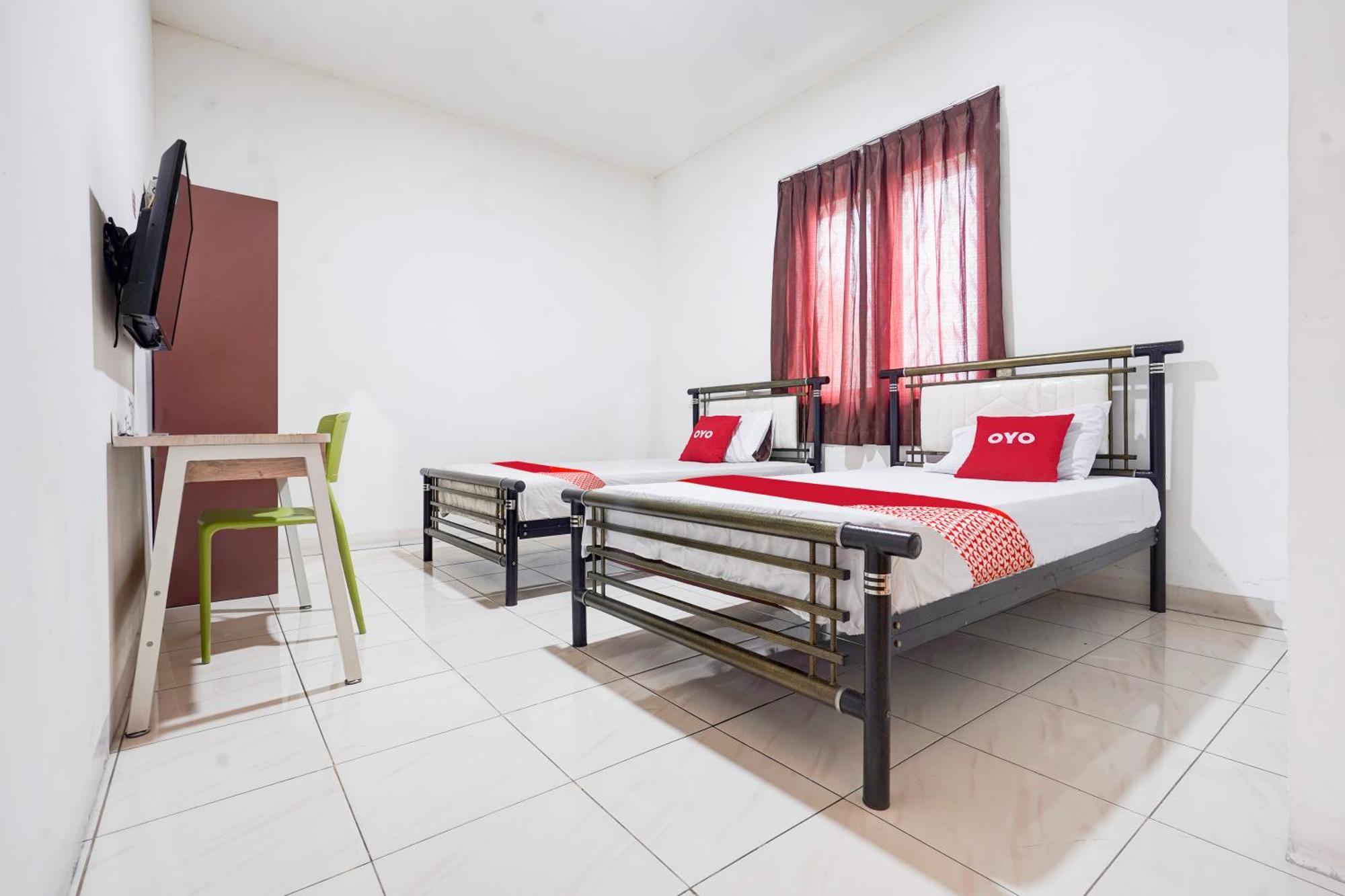 Hotel O Rappocini Near Rsia Paramount Makassar Kültér fotó