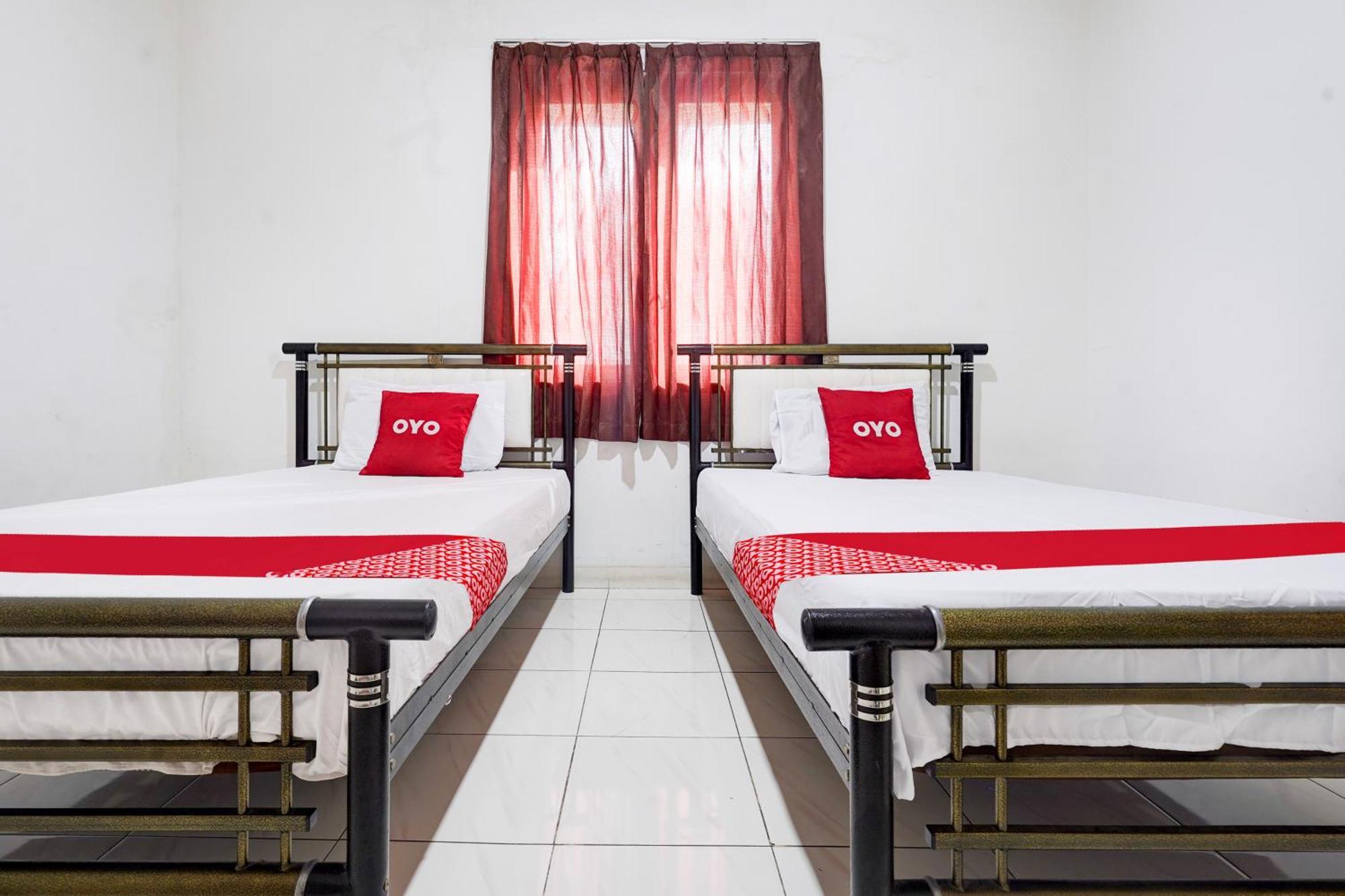 Hotel O Rappocini Near Rsia Paramount Makassar Kültér fotó