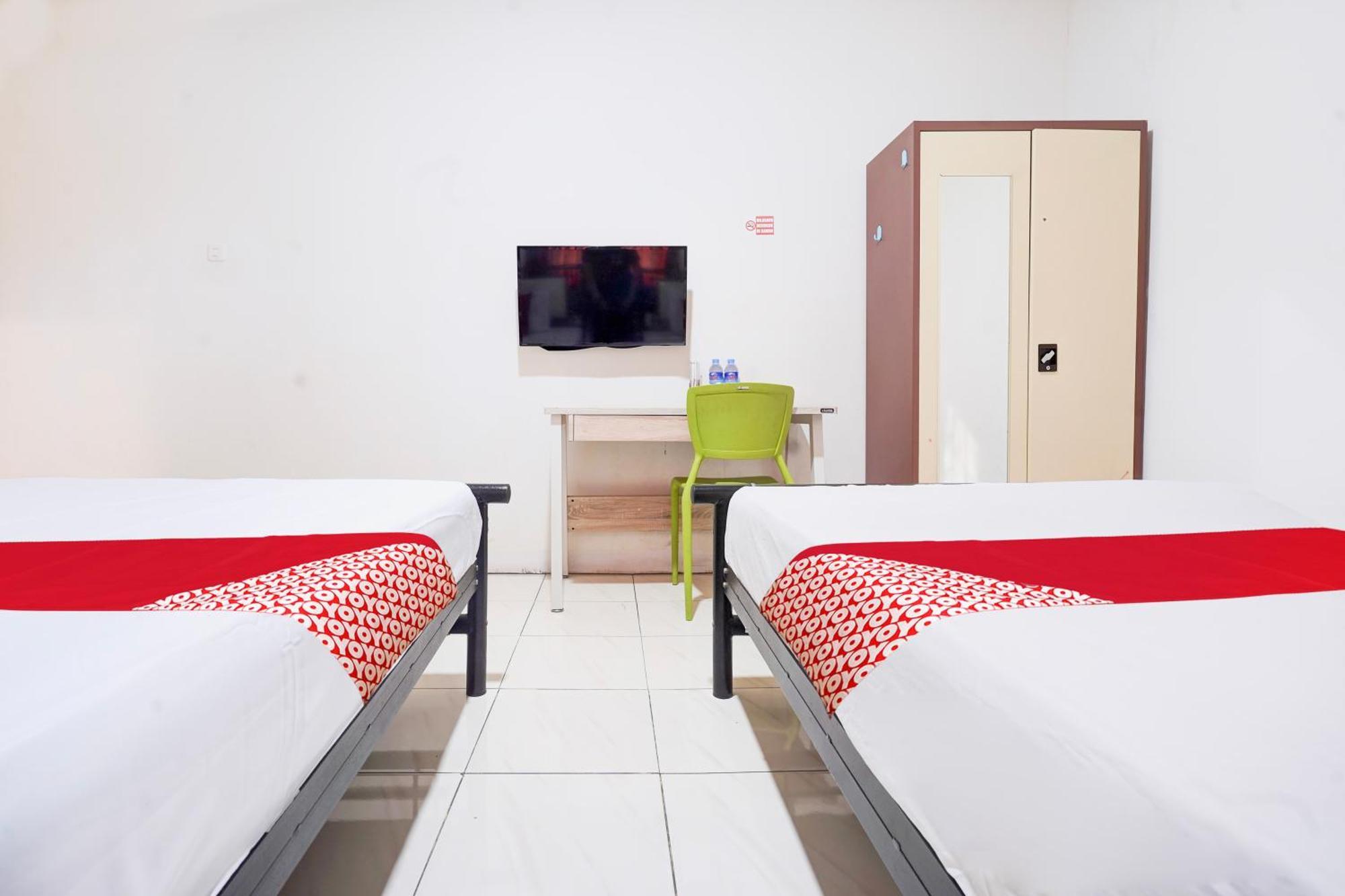 Hotel O Rappocini Near Rsia Paramount Makassar Kültér fotó