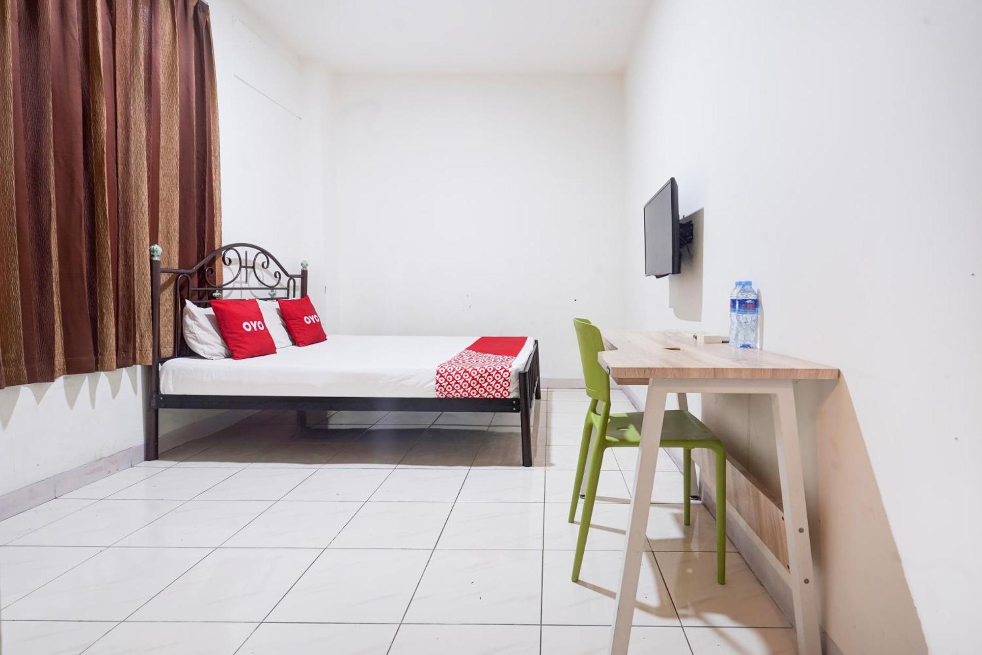 Hotel O Rappocini Near Rsia Paramount Makassar Kültér fotó