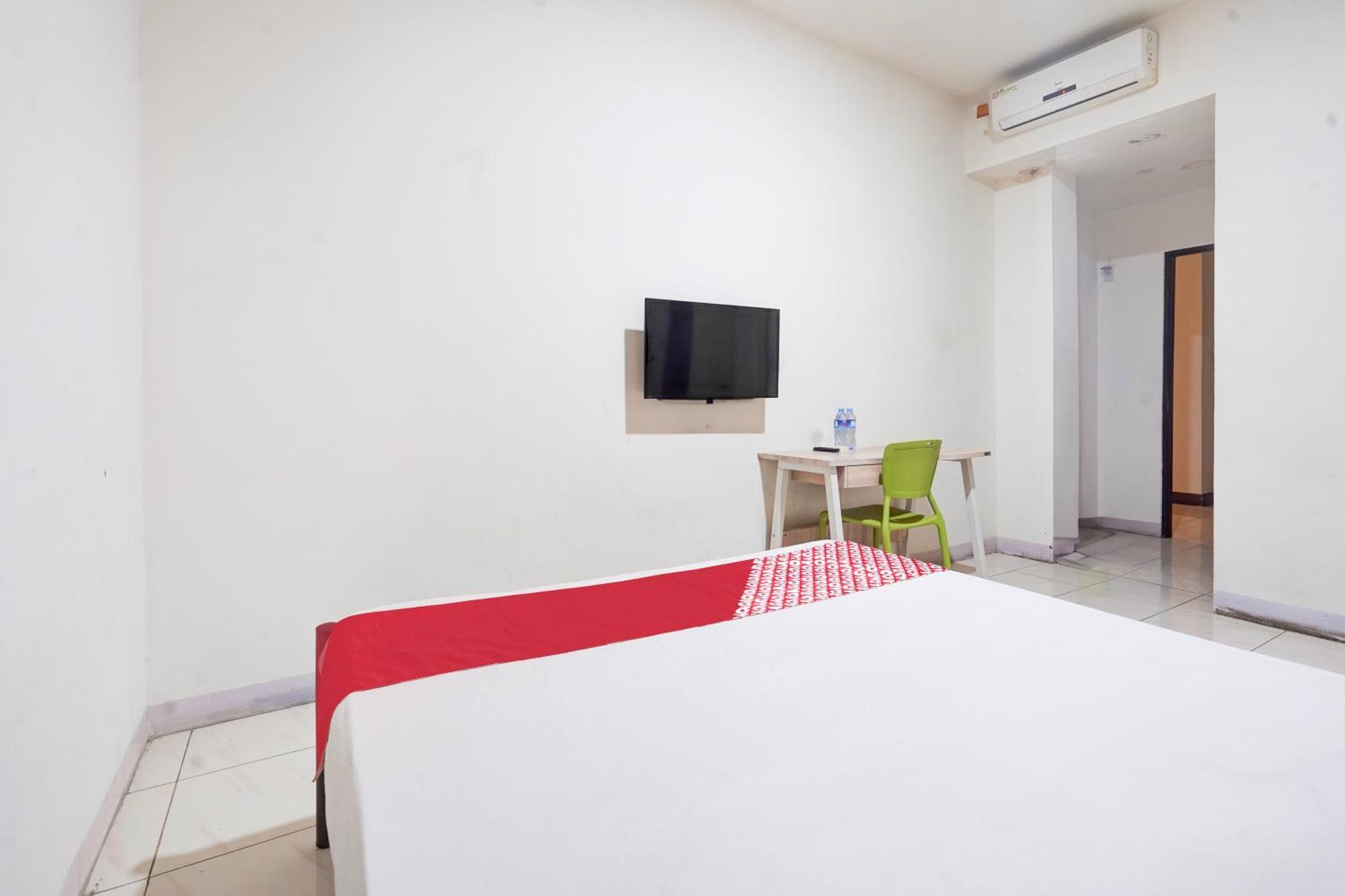 Hotel O Rappocini Near Rsia Paramount Makassar Kültér fotó