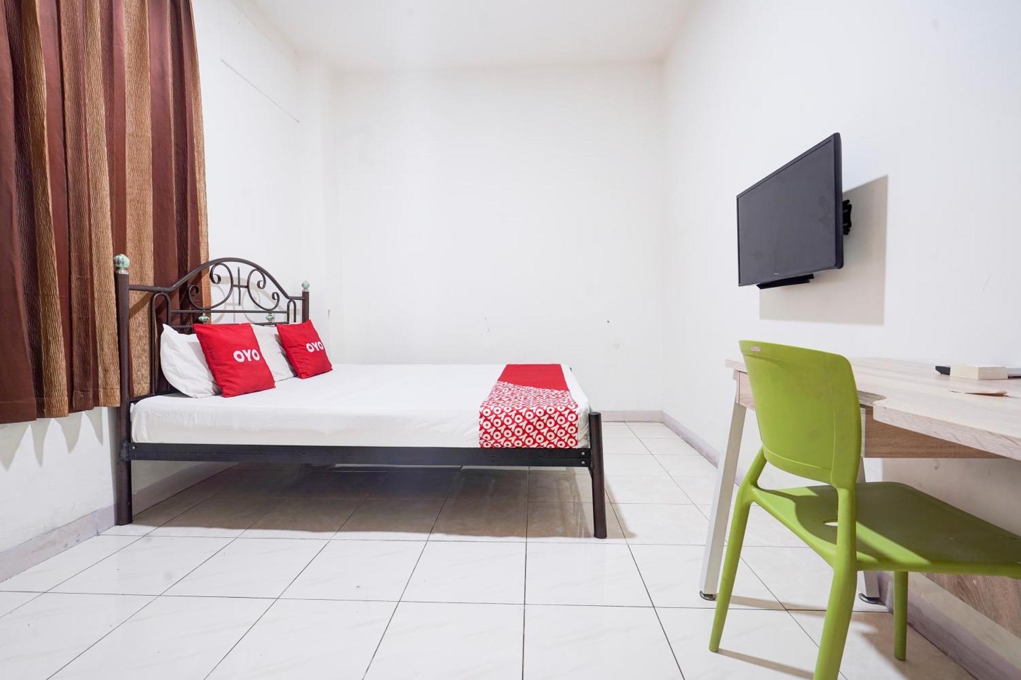 Hotel O Rappocini Near Rsia Paramount Makassar Kültér fotó